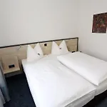 7 Saeulen Gmbh デッサウ