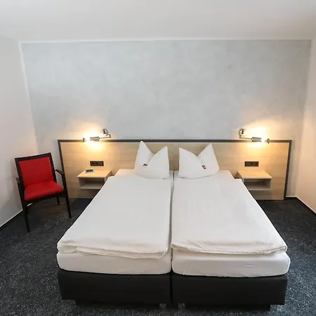 7 Saeulen Gmbh Ξενοδοχείο Dessau-Rosslau