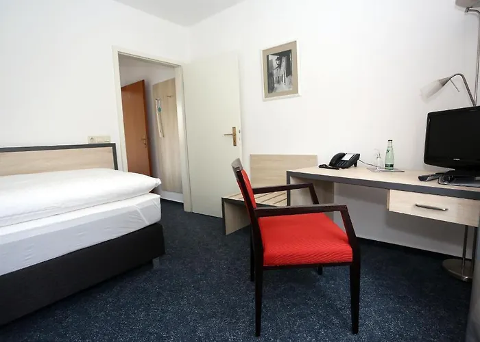 Szálloda 7 Saeulen Gmbh Dessau-Rosslau